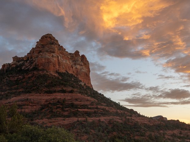 Photo Tour Day 1 Day 1 of our Sedona Photo Tours. Our guide, Susie Reed , took us all over the place. We drove (offroading) from Soldier...